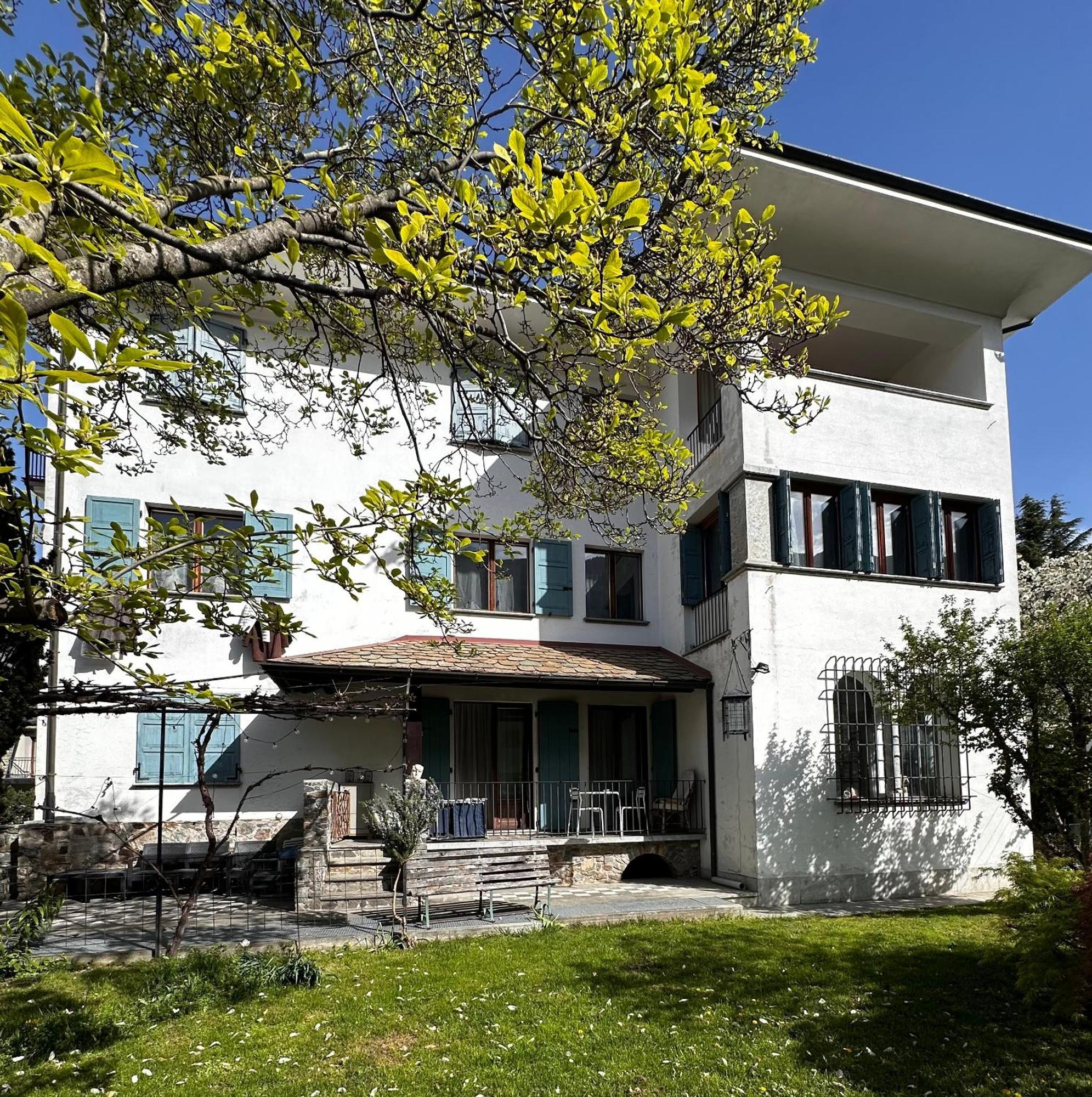 Ampio Appartamento Con Vista “Casa Magro” Тирано Екстериор снимка