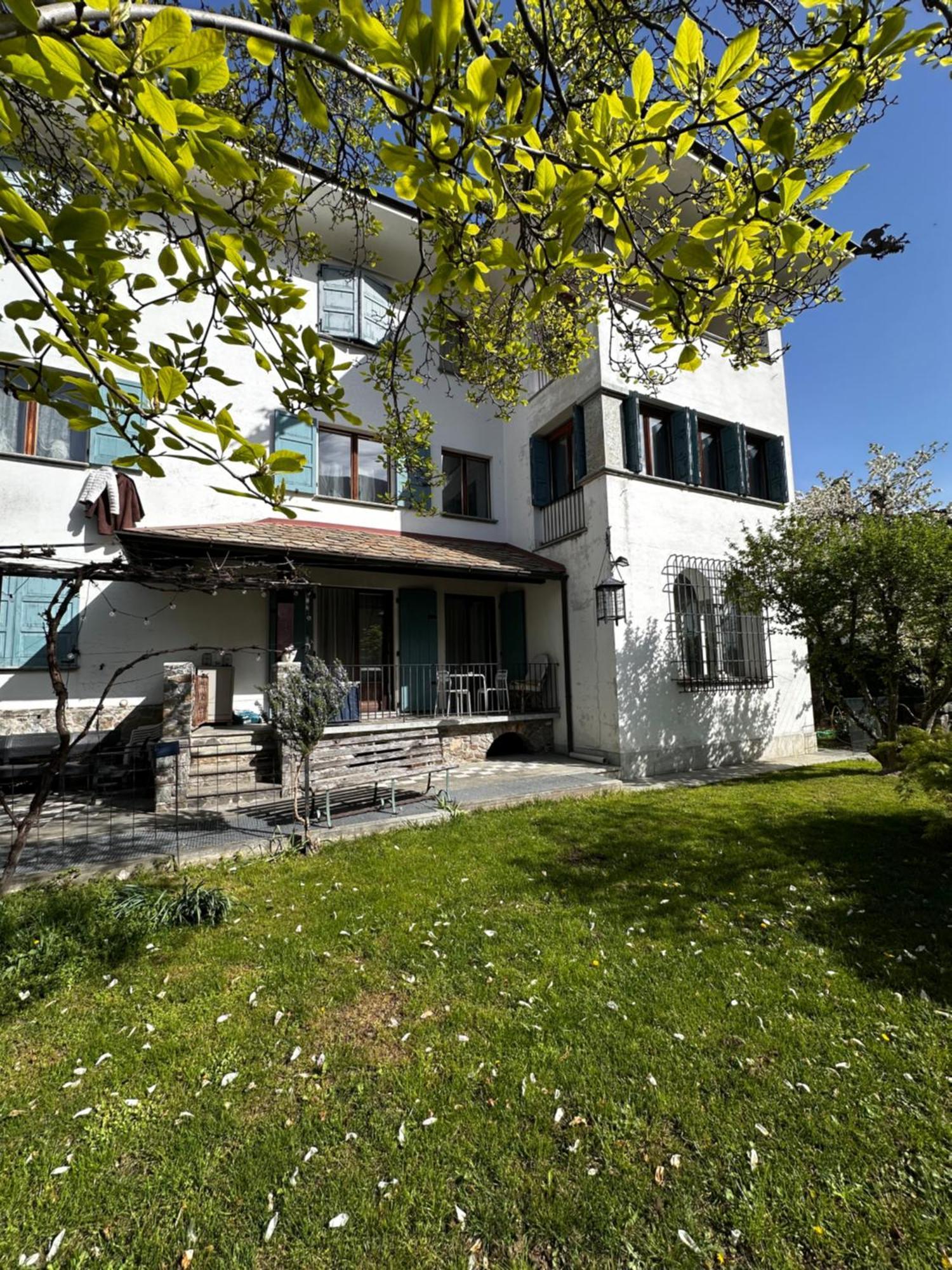 Ampio Appartamento Con Vista “Casa Magro” Тирано Екстериор снимка