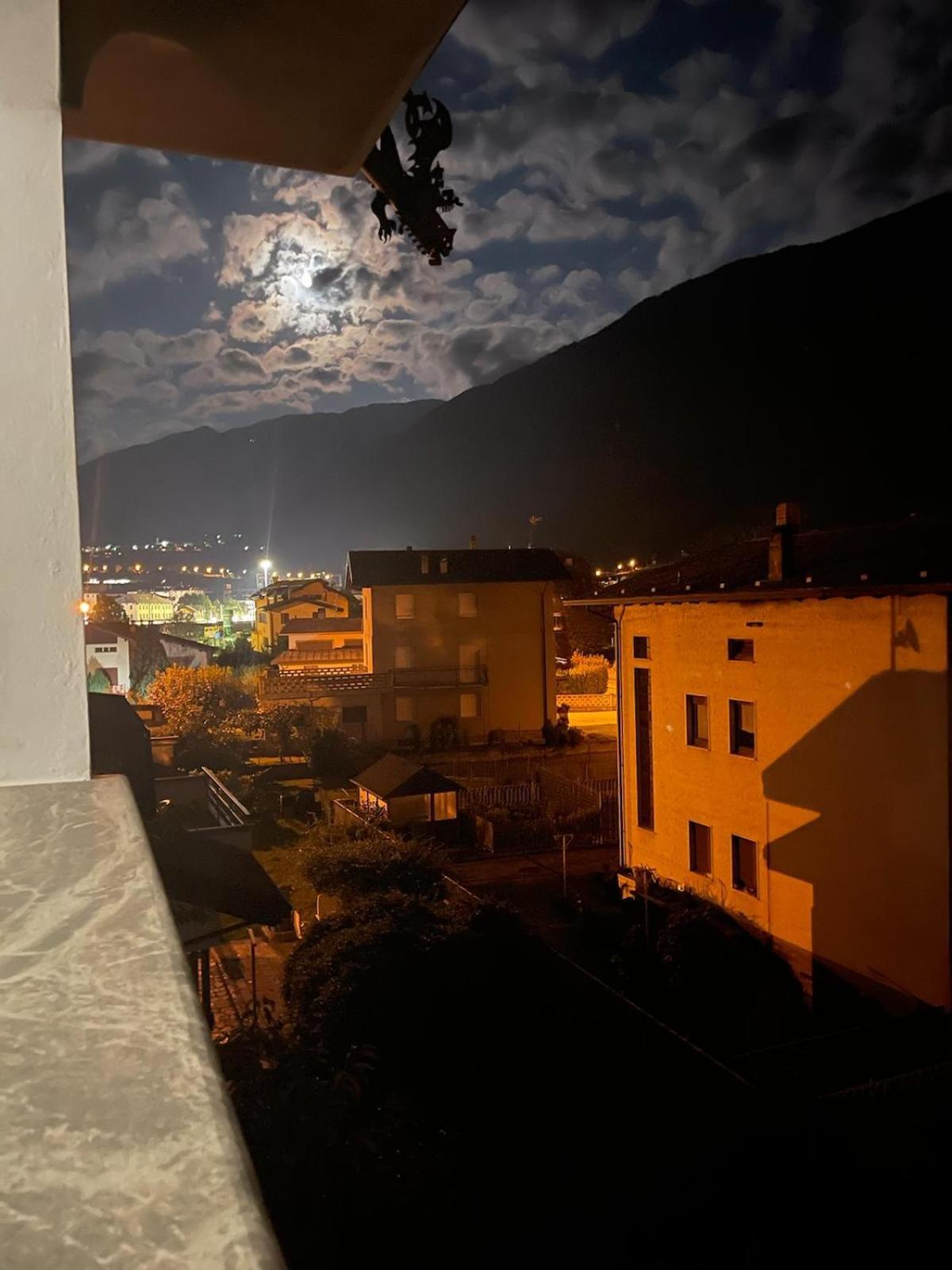 Ampio Appartamento Con Vista “Casa Magro” Тирано Екстериор снимка